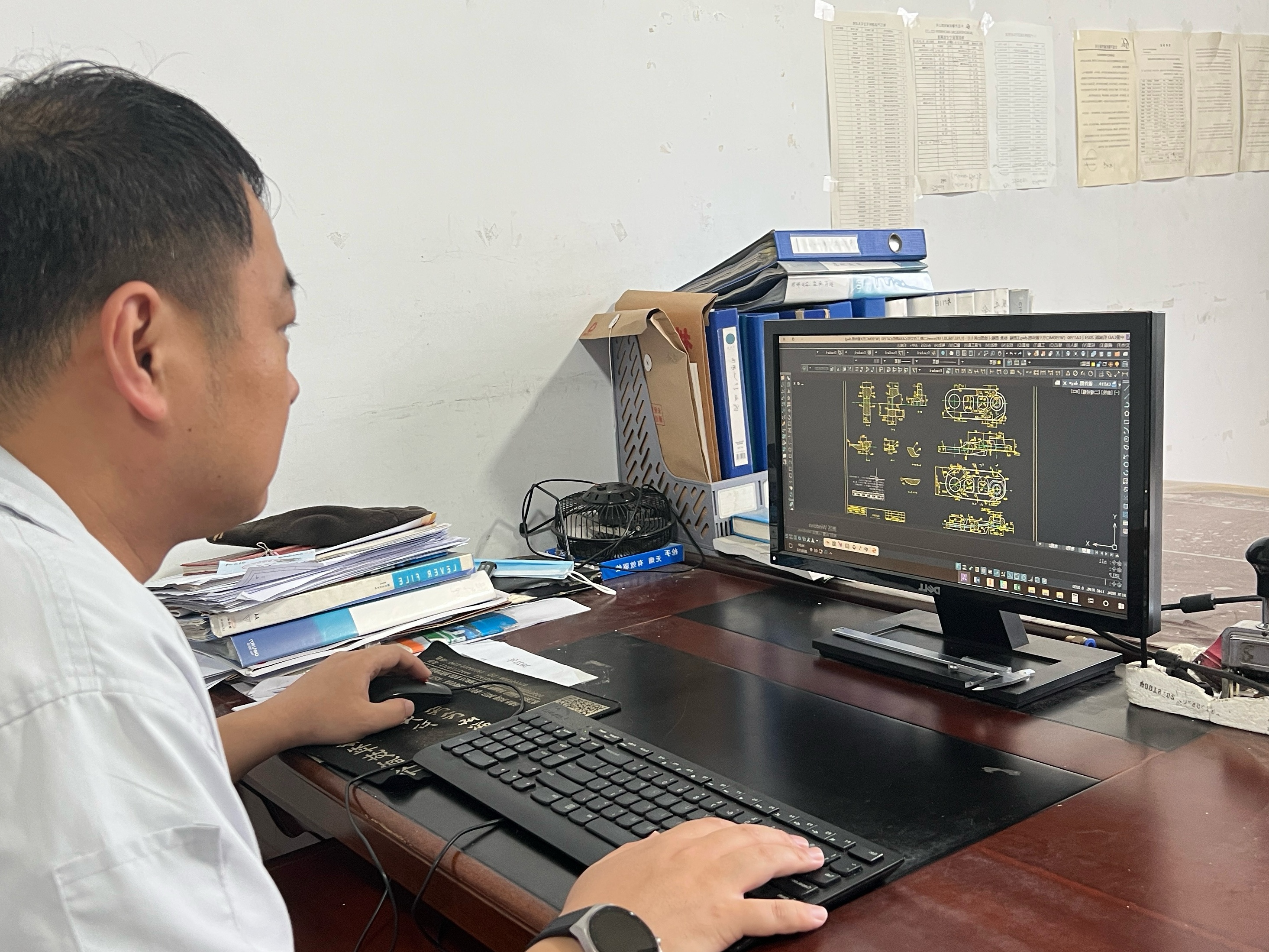 大連升隆集團技術(shù)工程師應(yīng)用中望機械CAD繪圖